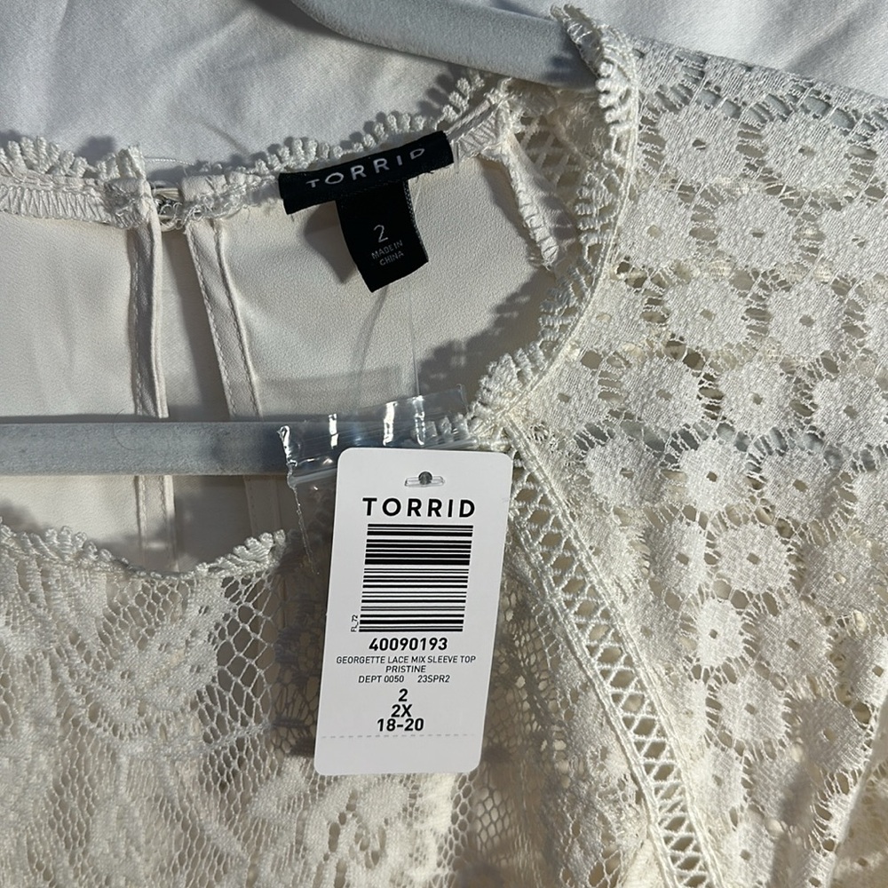 Blouse - Picture 2 of 4